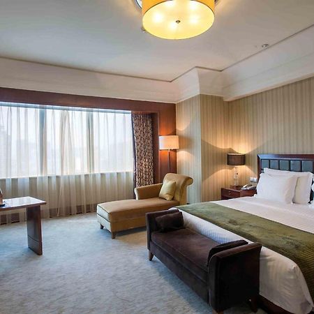 Wuhan Jin Jiang International Hotel Exterior foto