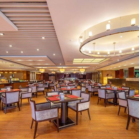 Wuhan Jin Jiang International Hotel Exterior foto