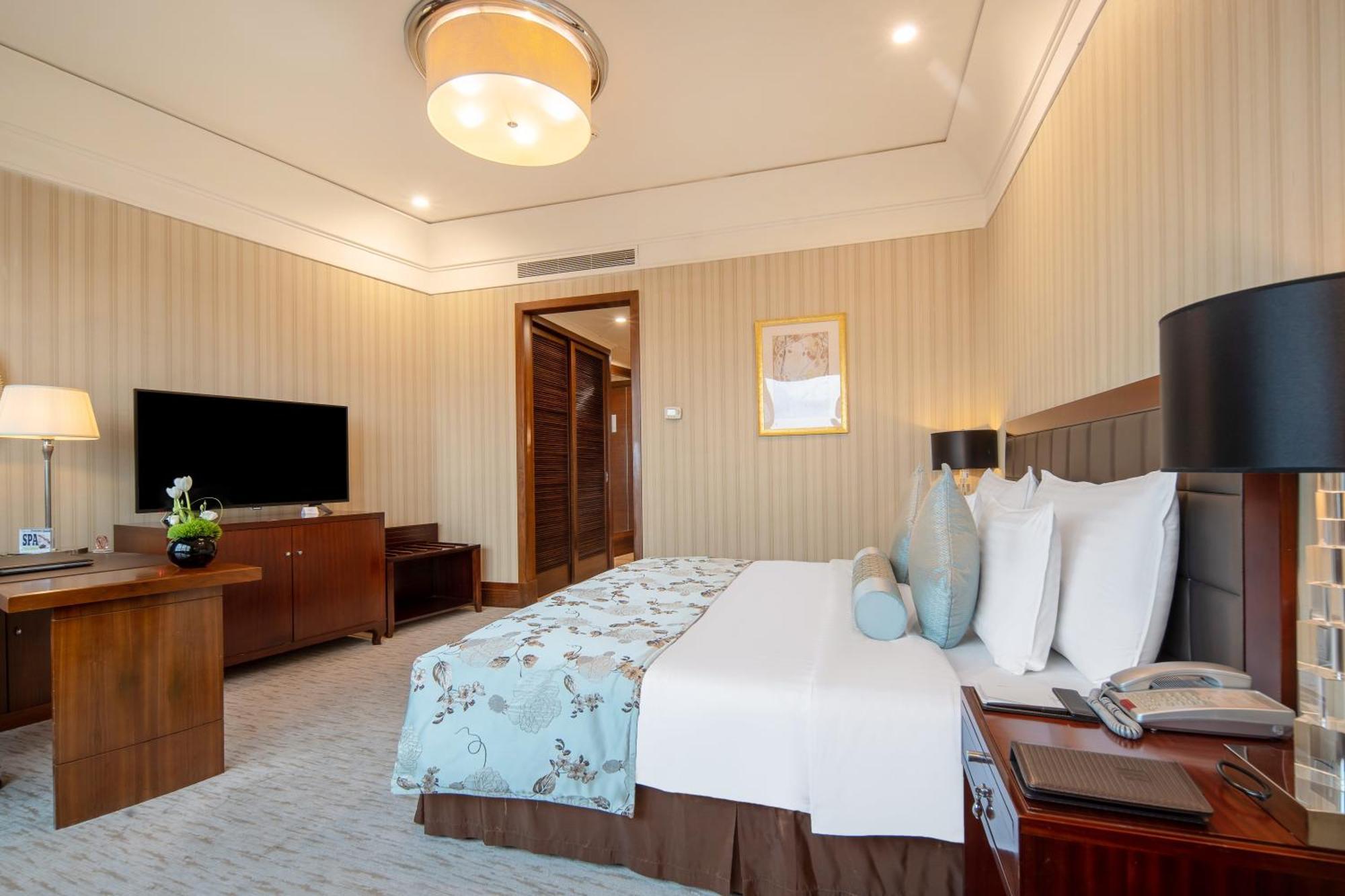 Wuhan Jin Jiang International Hotel Exterior foto