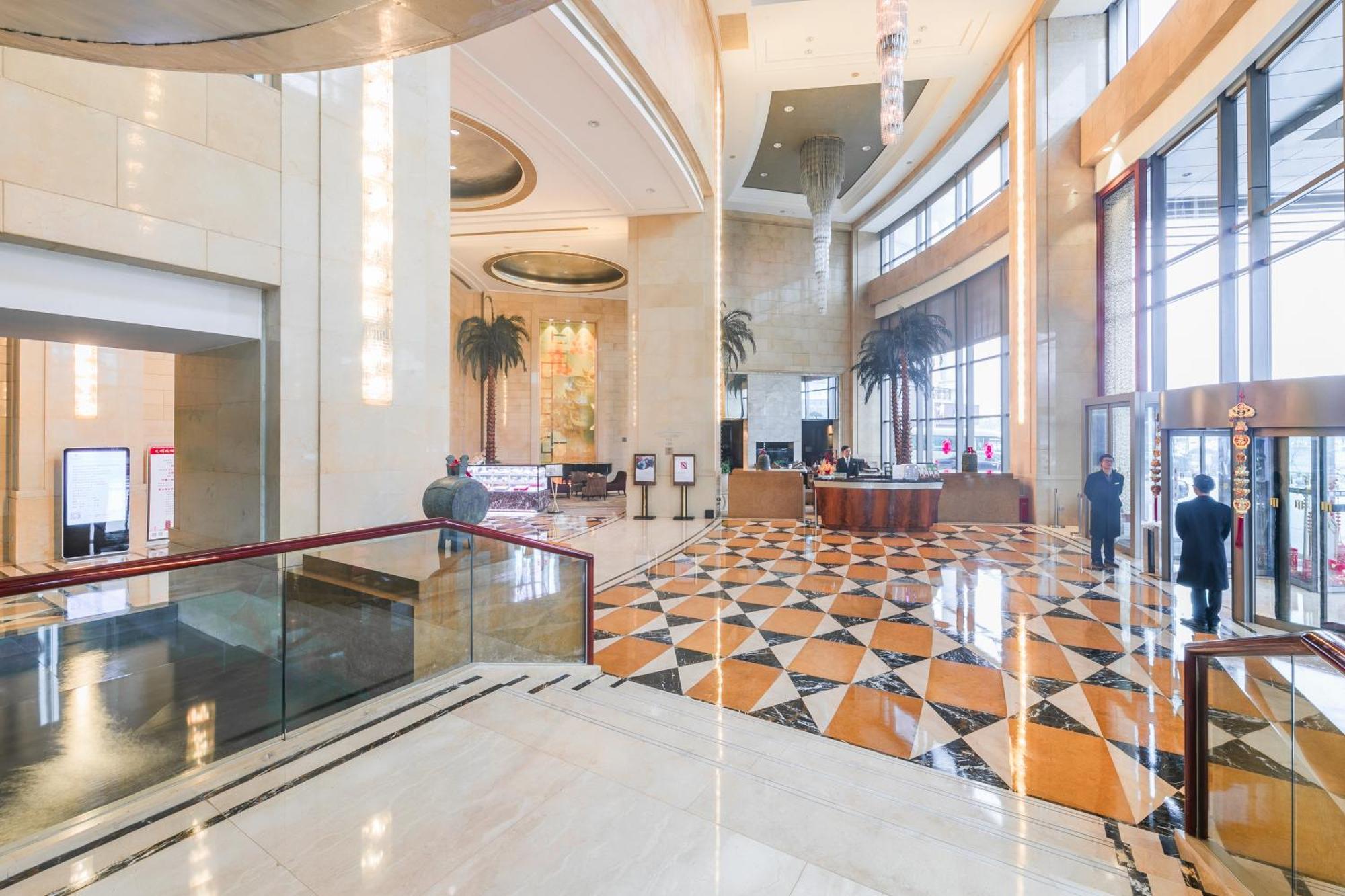 Wuhan Jin Jiang International Hotel Exterior foto